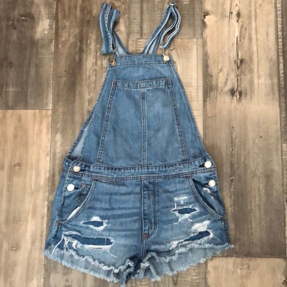 American Eagle Outfitters Pants - American 🦅 Eagle distressed overall shorts